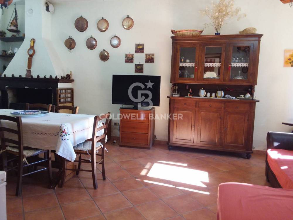 casa indipendente in vendita a Castel di Sangro in zona Roccacinquemiglia