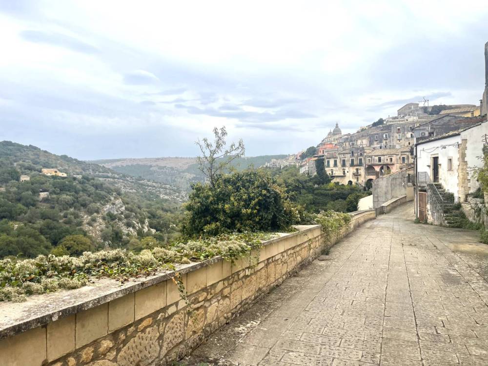 casa indipendente in vendita a Ragusa in zona Ibla