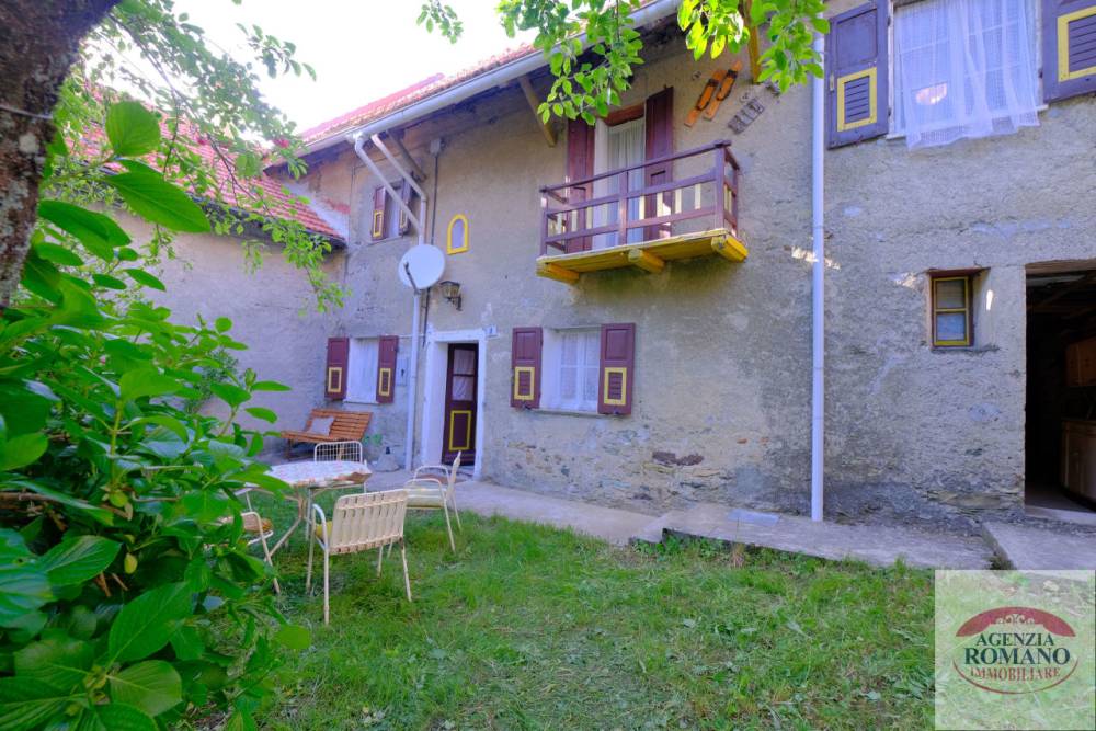 casa indipendente in vendita a Sassello in zona Piampaludo