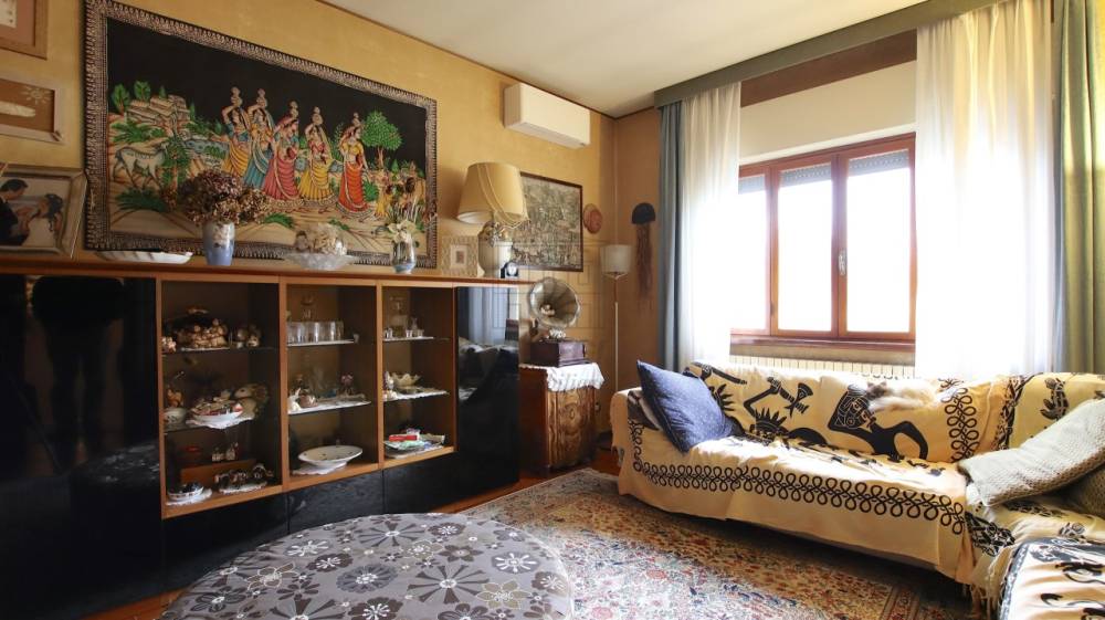 casa indipendente in vendita a Lucca in zona Centro Città