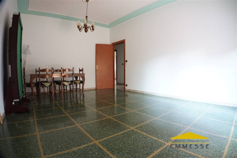 appartamento in vendita a Massa in zona Centro Storico