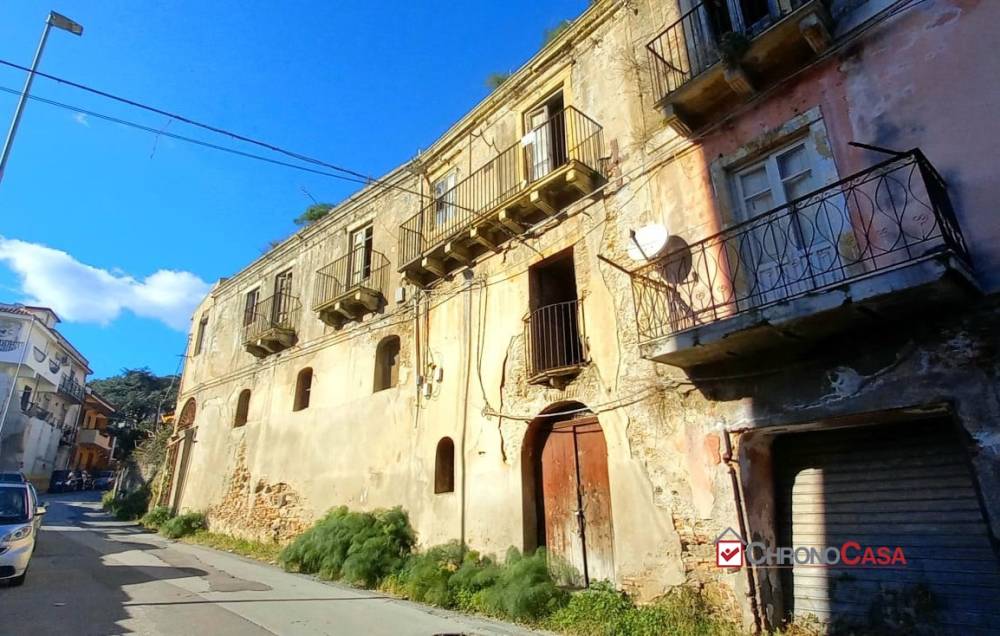casa semindipendente in vendita a Messina in zona Gazzi