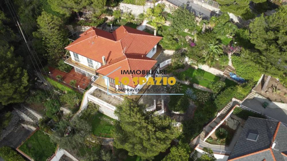 casa indipendente in vendita ad Andora