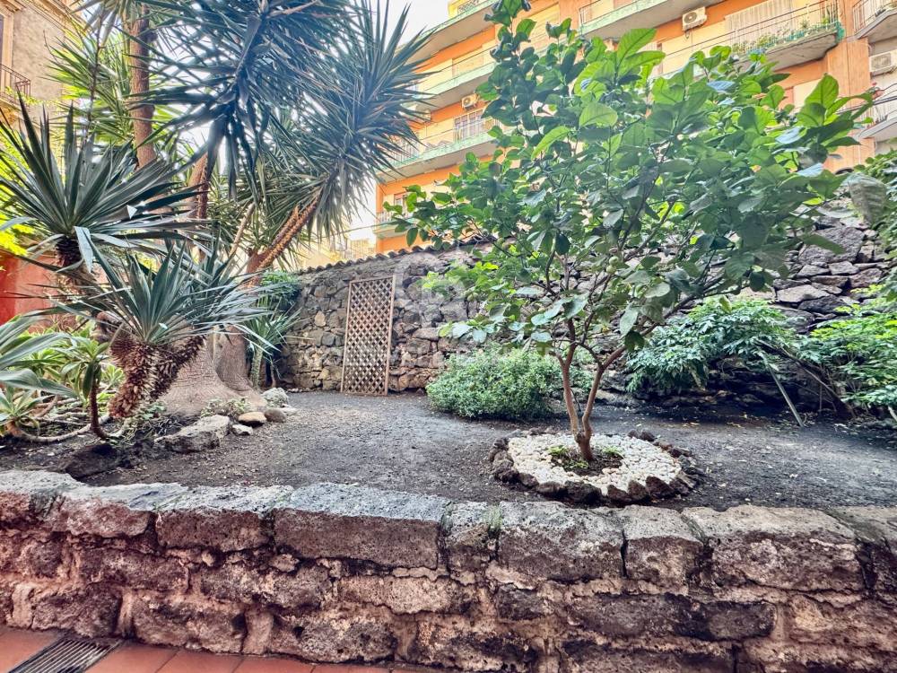 casa indipendente in vendita a Catania