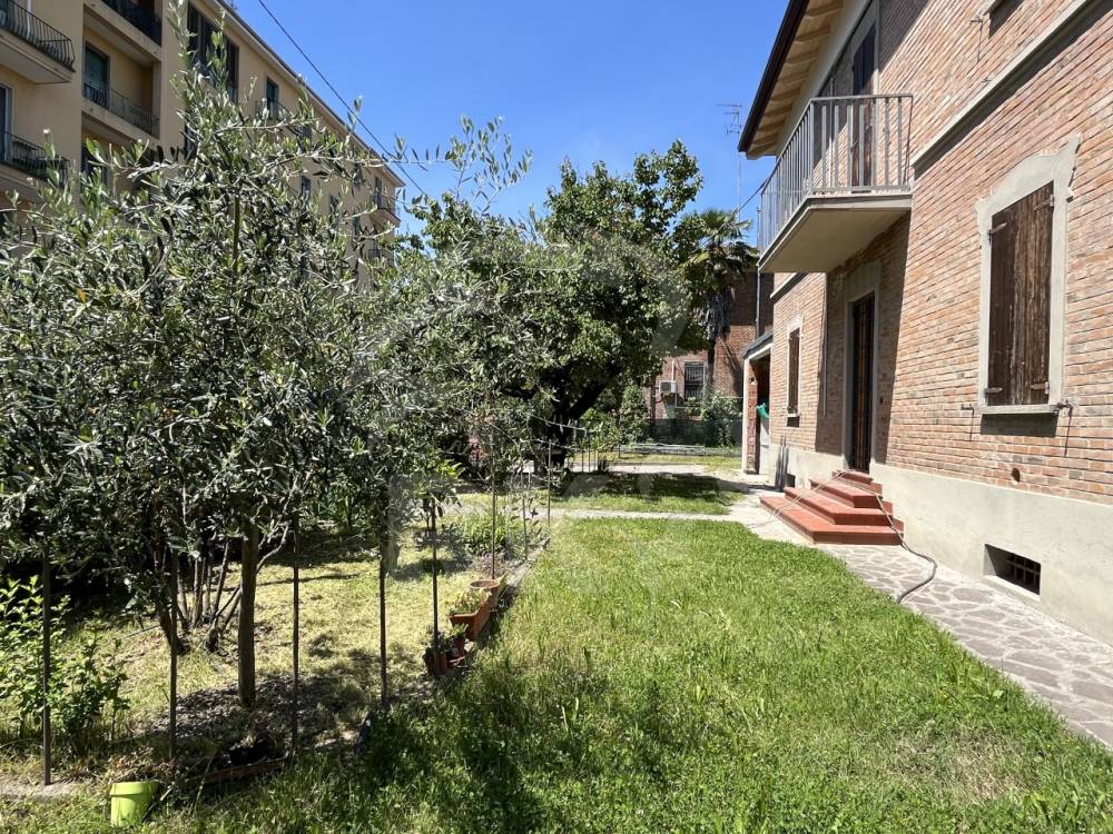 casa indipendente in vendita a Bologna in zona Fiera