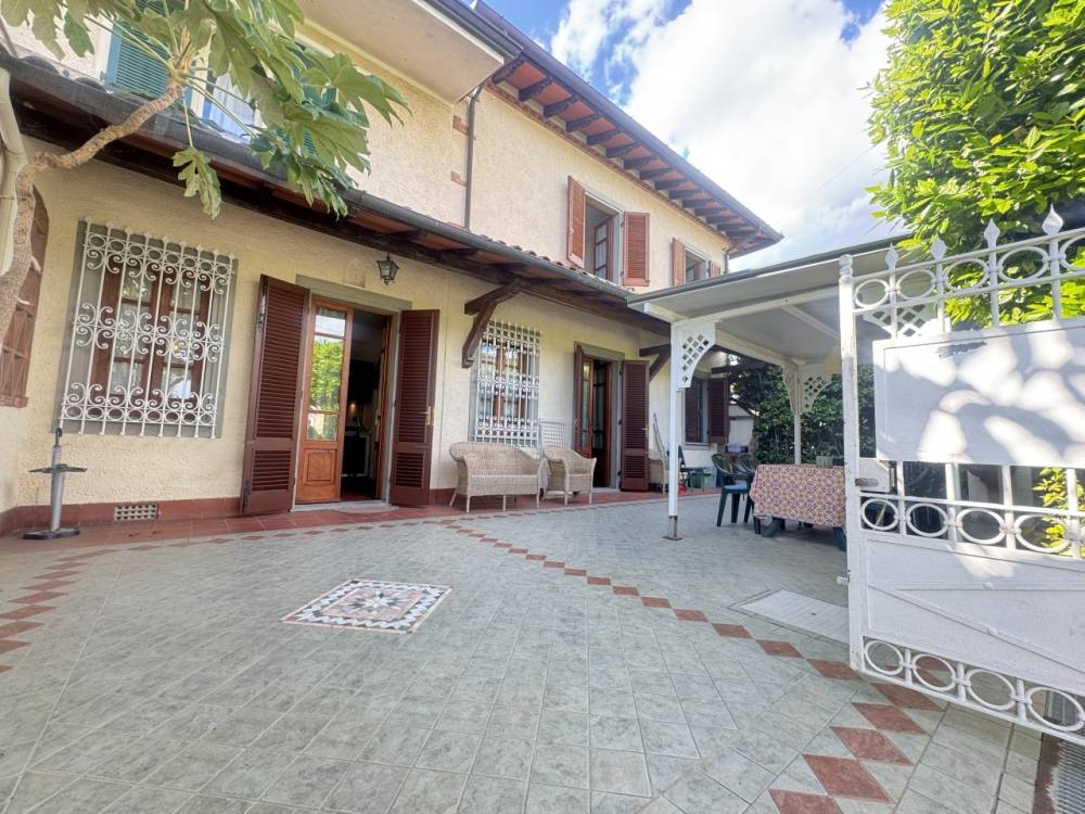 casa indipendente in affitto a Camaiore