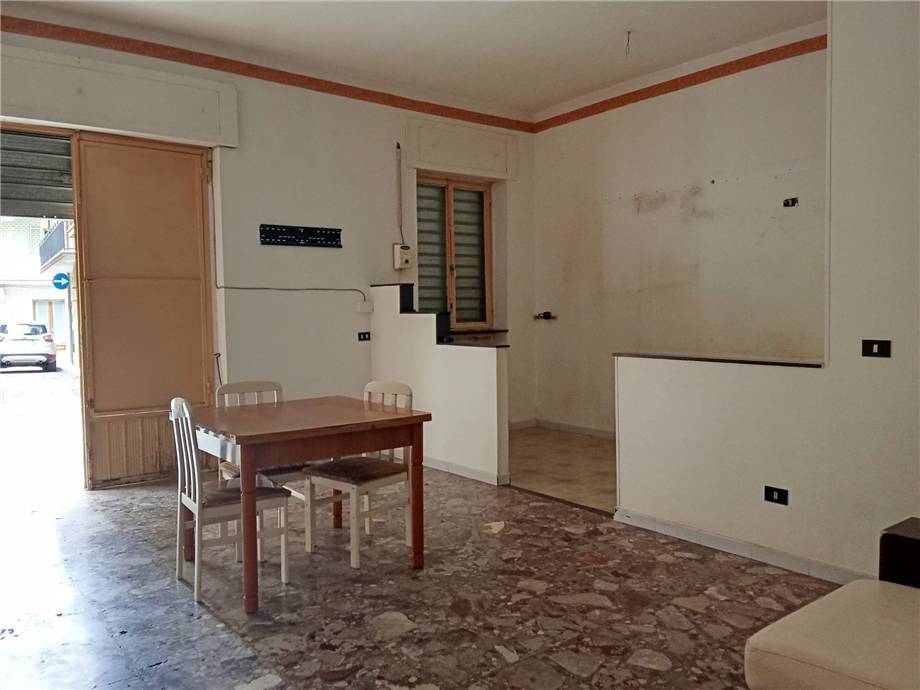 intera palazzina in vendita a San Nicandro Garganico