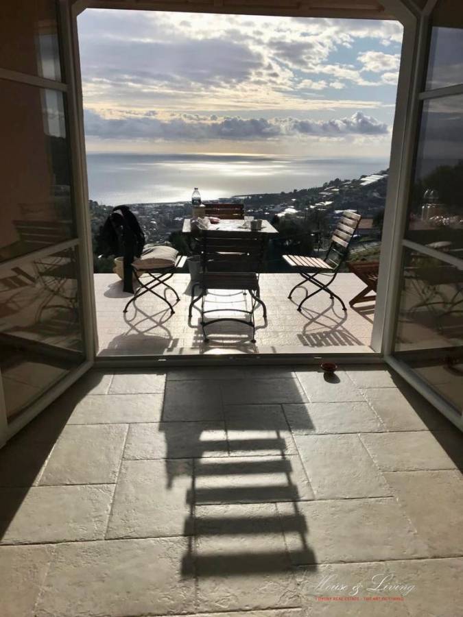 casa indipendente in vendita a Sanremo