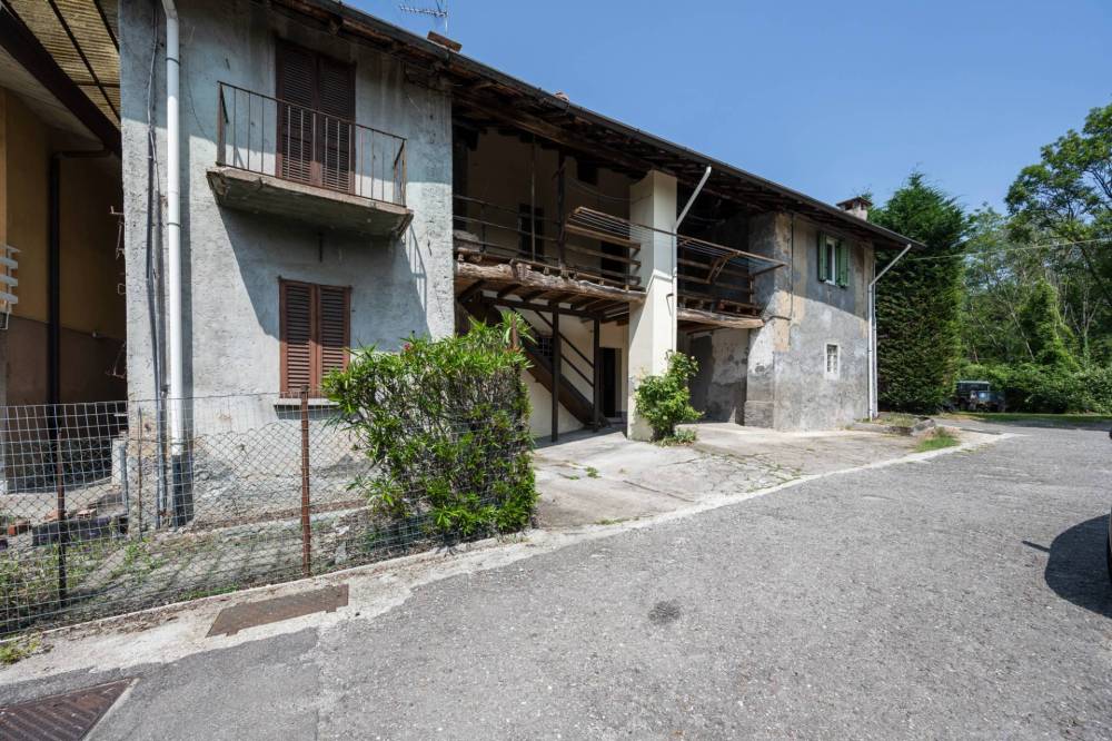 casa indipendente in vendita a Varese