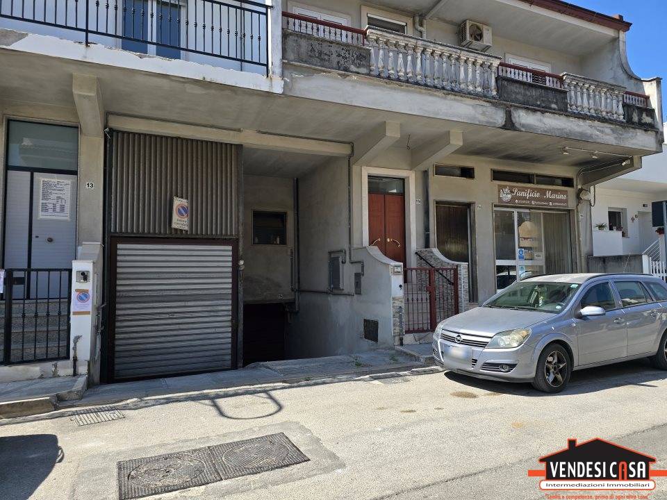 casa semindipendente in vendita ad Adelfia in zona Canneto