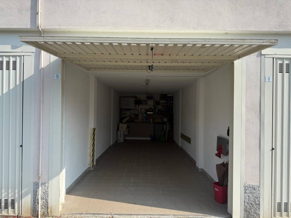 locale di sgombero in vendita a Genova in zona Struppa