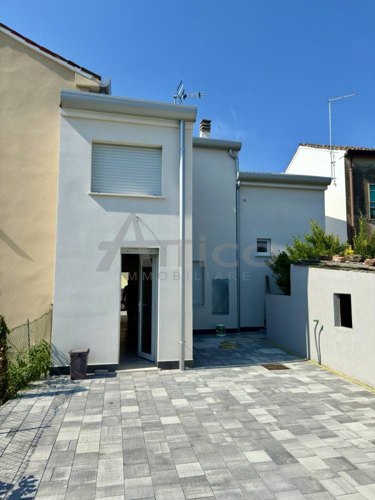 casa indipendente in vendita a Porto Viro