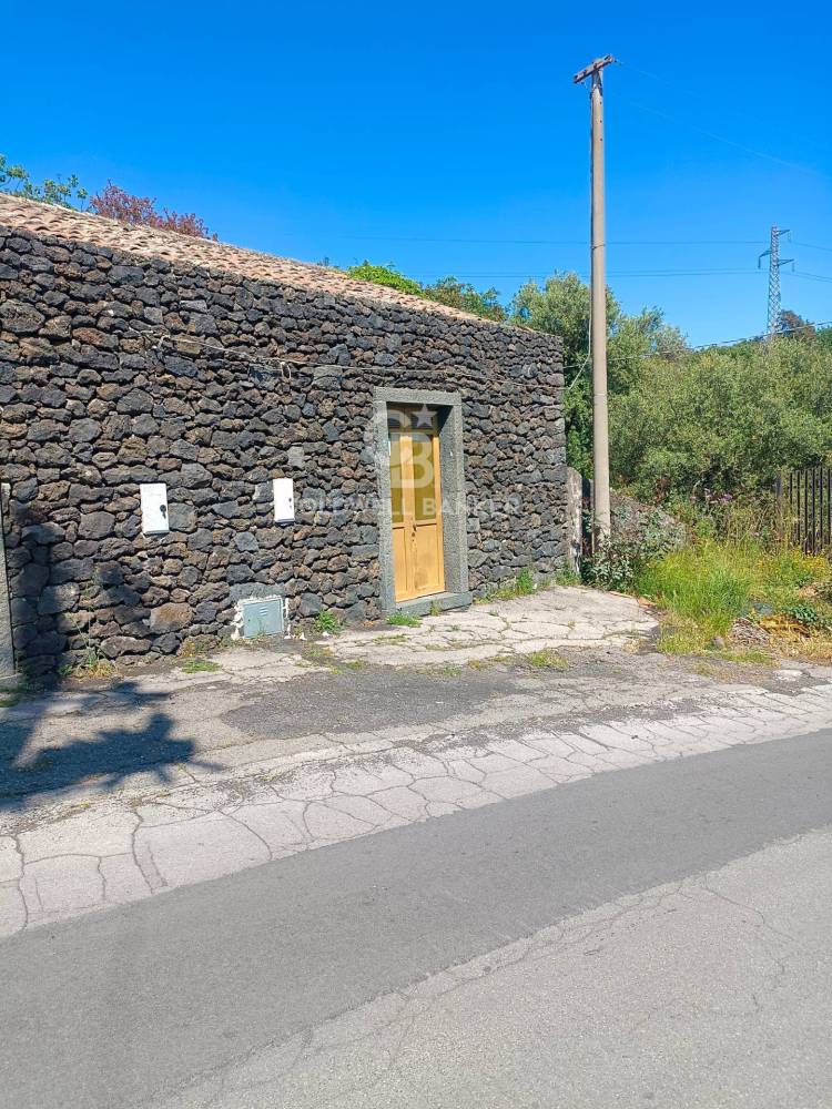 casa indipendente in vendita ad Acireale in zona Guardia