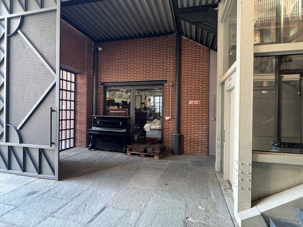 negozio in vendita a Torino