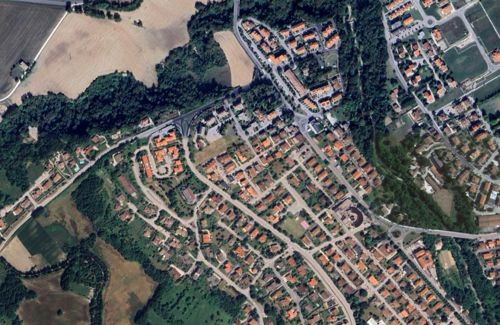 locale di sgombero in vendita ad Urbania