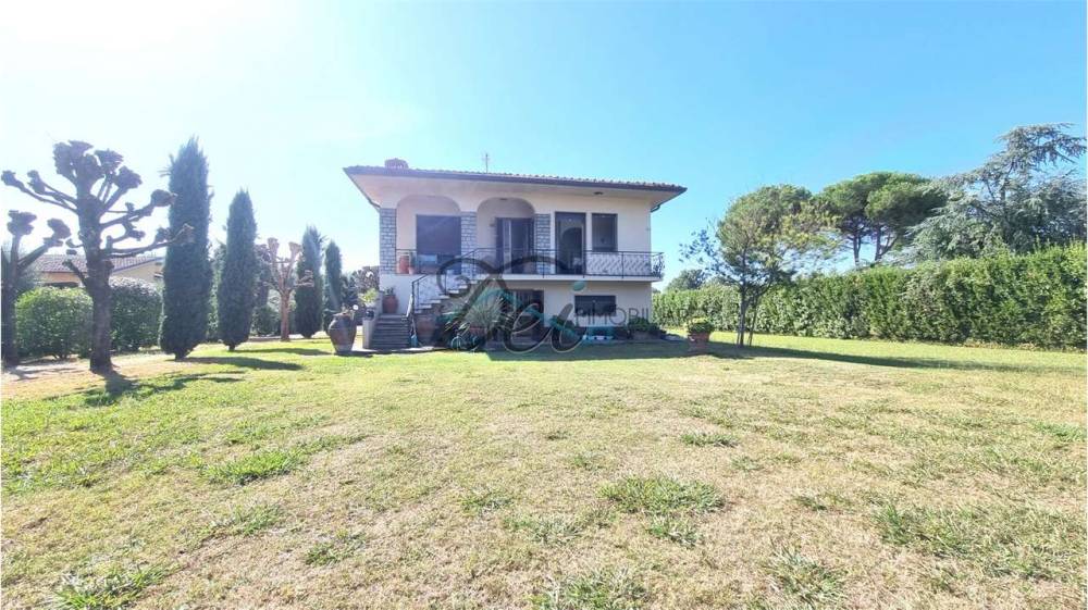 casa indipendente in vendita a Capannori in zona Lunata