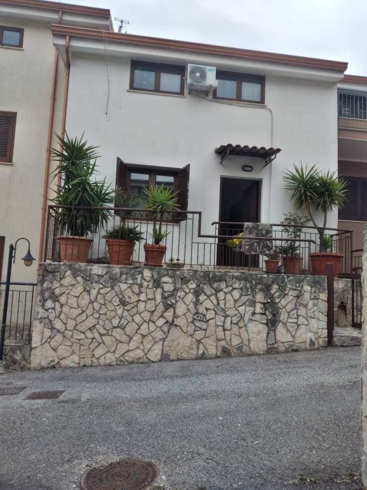 casa indipendente in vendita a Monteforte Irpino