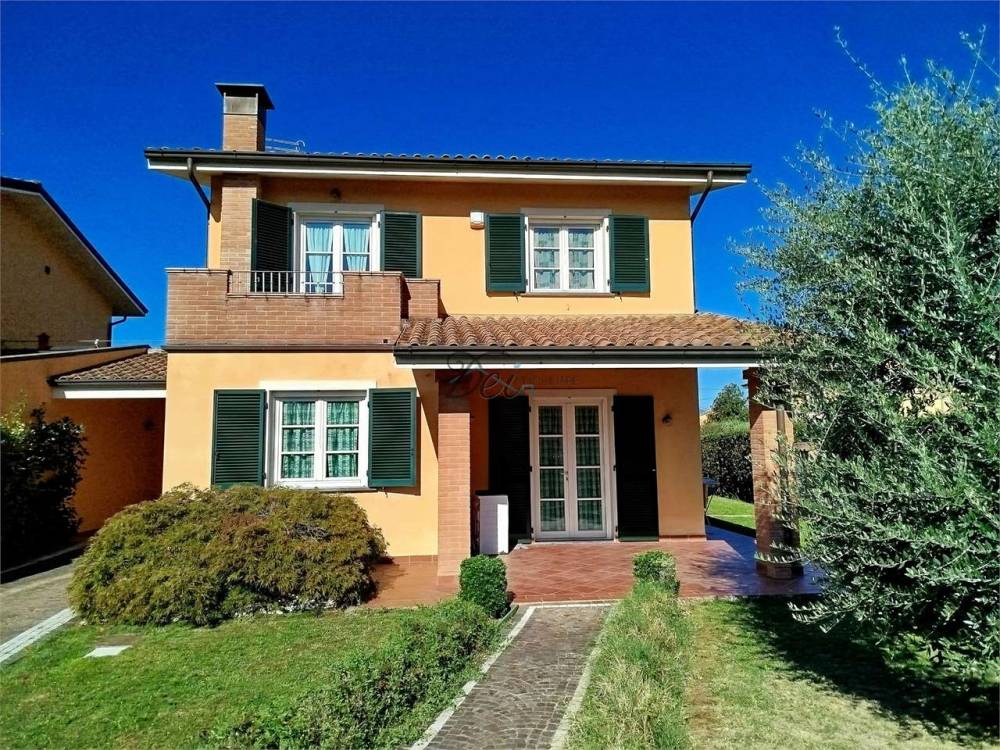 casa indipendente in vendita a Capannori in zona Lammari