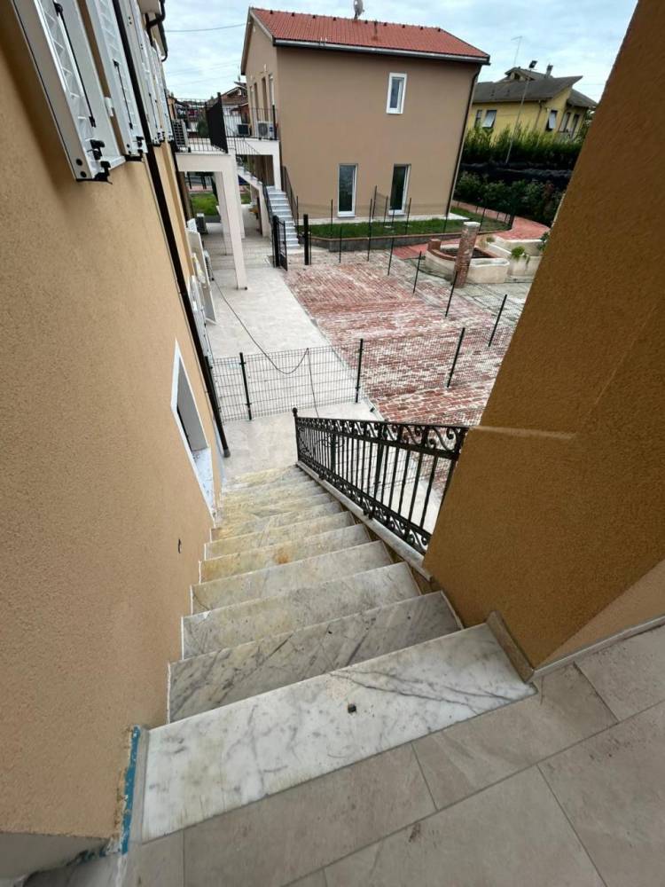 appartamento in vendita a Sarzana