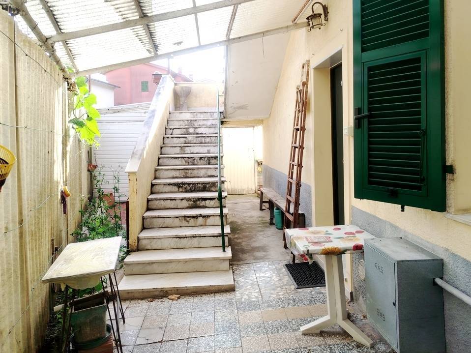 casa indipendente in vendita ad Albisola Superiore