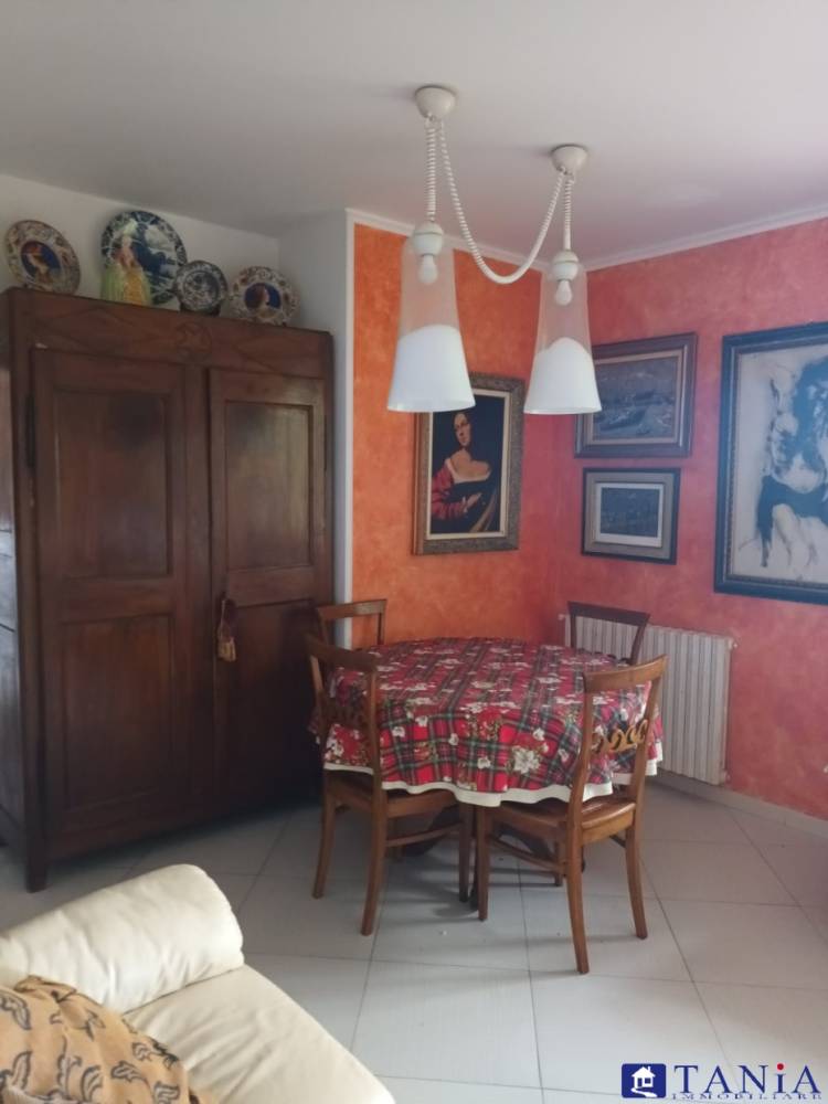 casa indipendente in vendita a Carrara in zona Monteverde