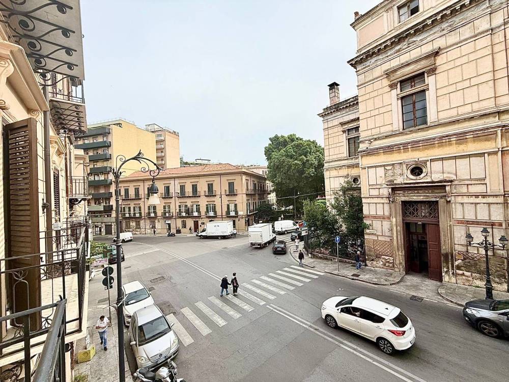 appartamento in vendita a Palermo in zona Libertà