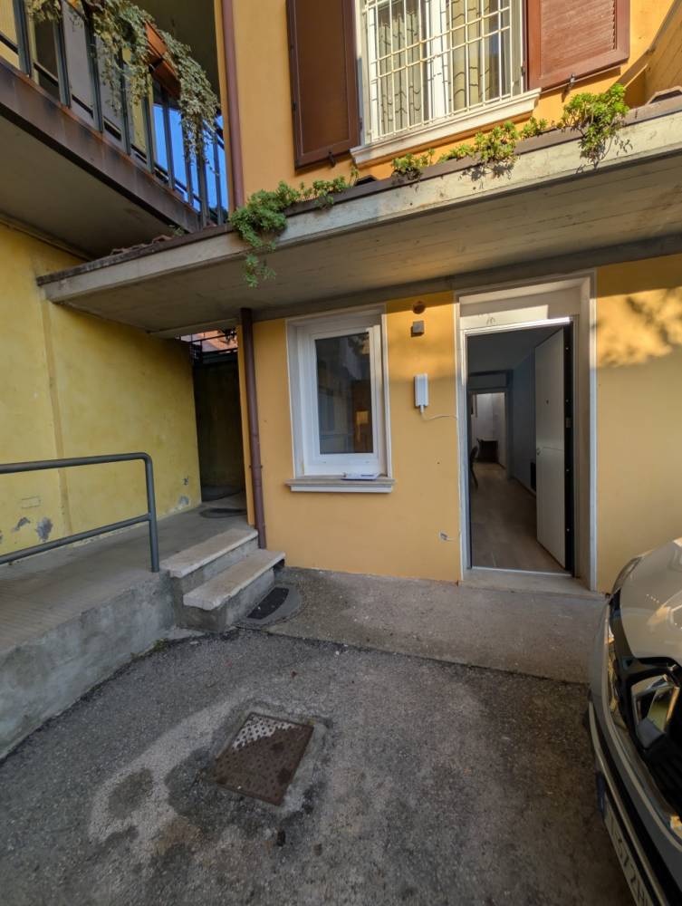 appartamento in vendita a Lonato del Garda in zona Sedena