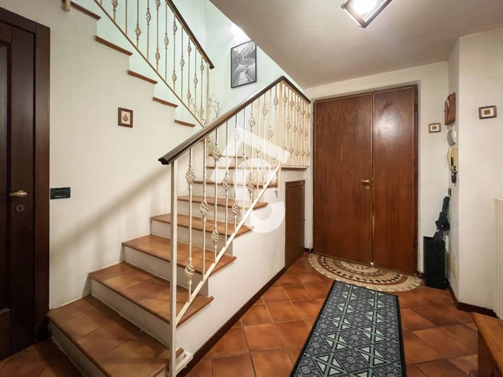 casa indipendente in vendita a Jesi