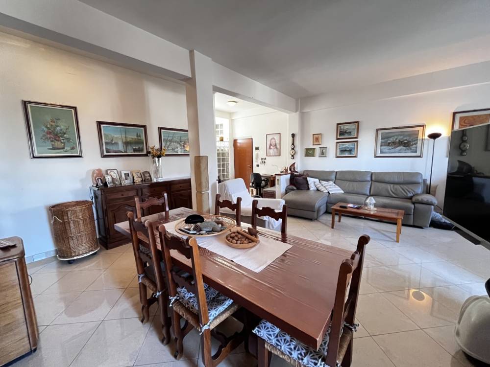 appartamento in vendita a Modena in zona Centro Storico