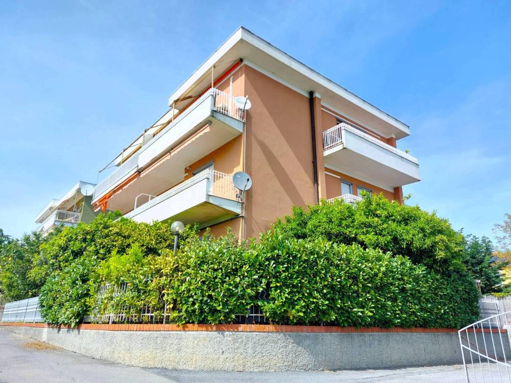 appartamento in vendita a Diano Arentino