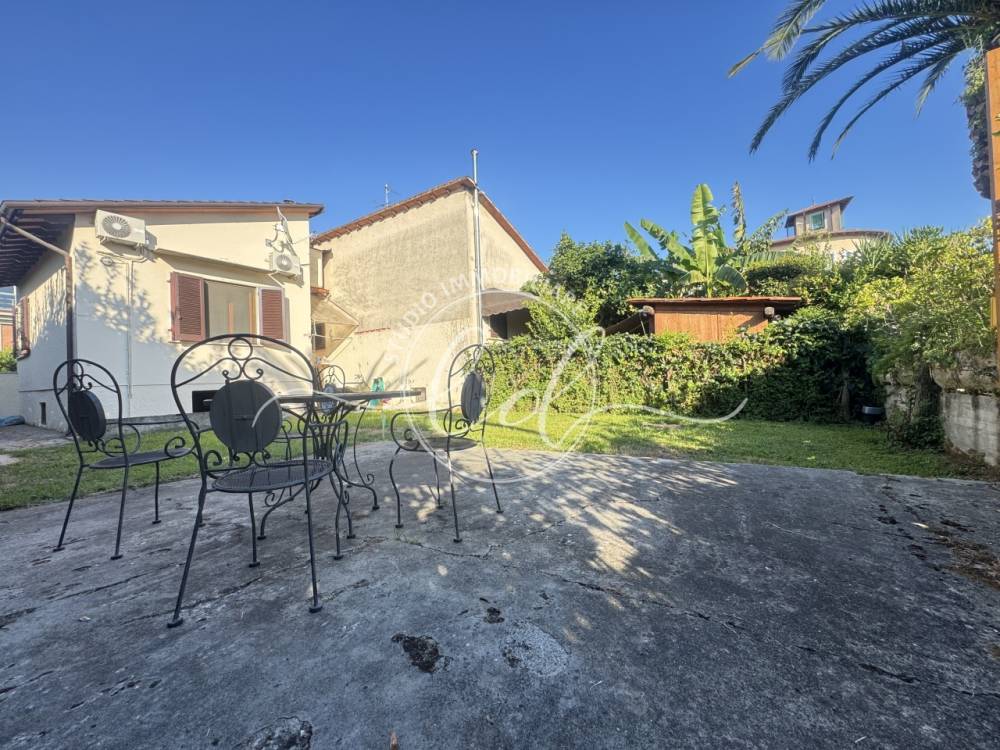 casa indipendente in vendita a Forte dei Marmi