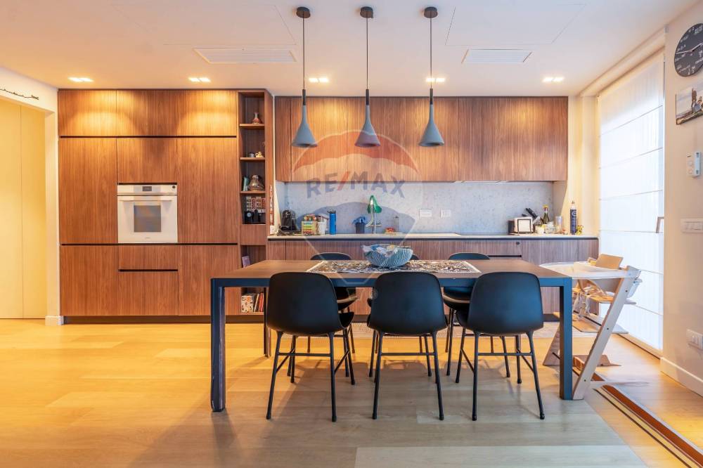 appartamento in vendita a Milano in zona Isola