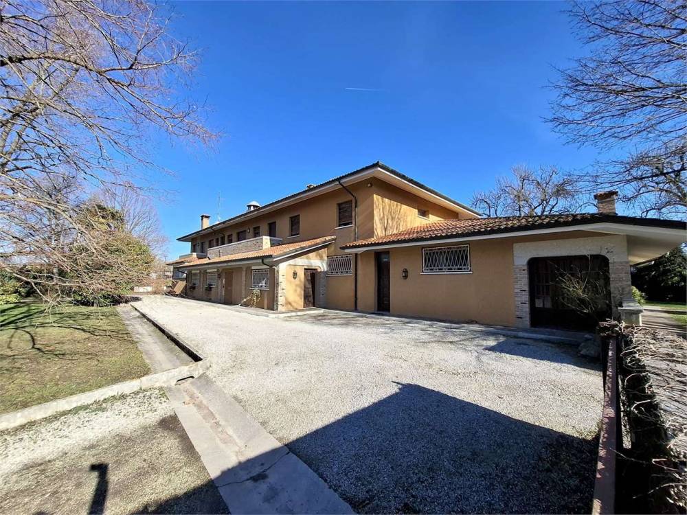 negozio in vendita a Varmo