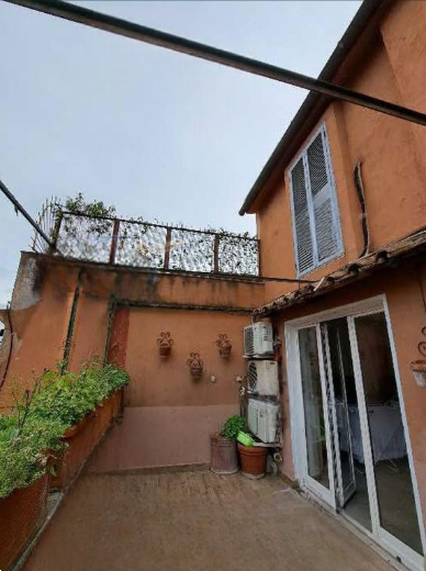 appartamento in vendita a Roma in zona Campo Marzio