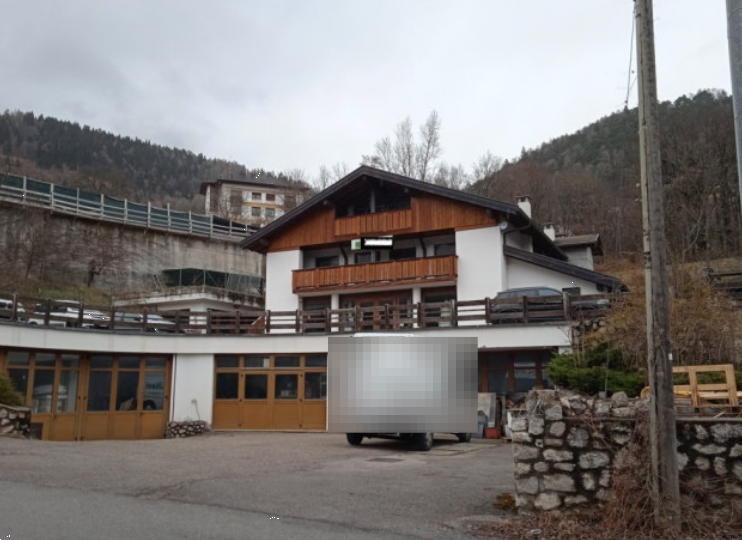 locale di sgombero in vendita a Pieve di Cadore in zona Tai