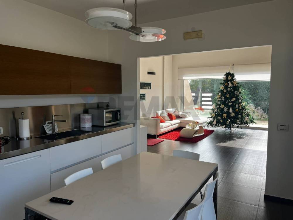 casa indipendente in vendita a Ragusa