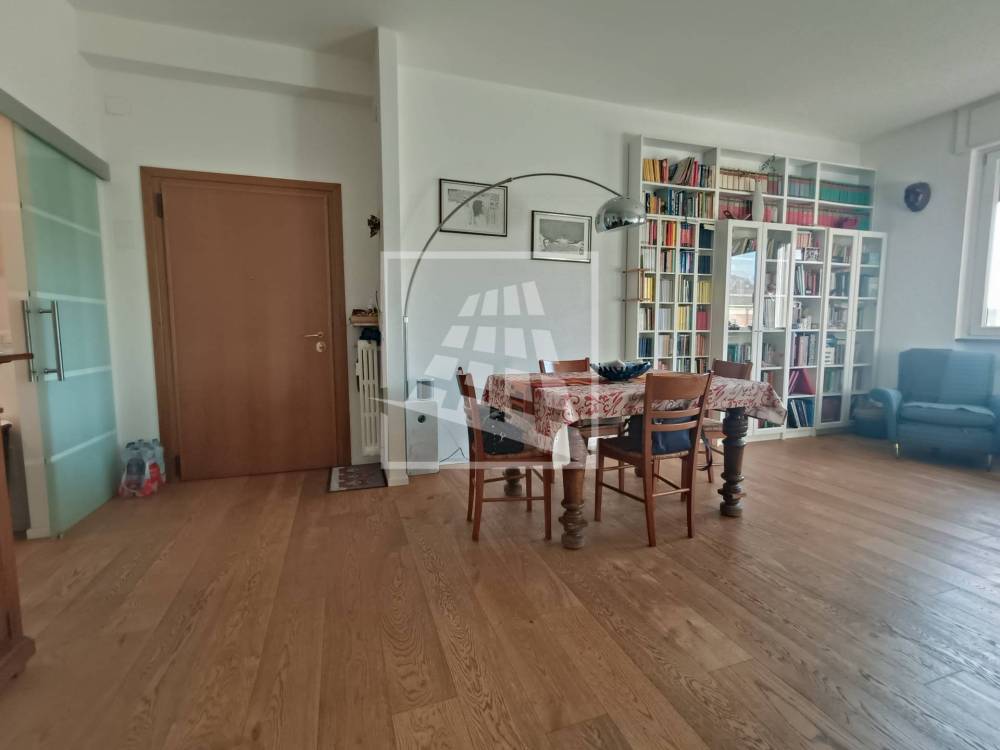 appartamento in vendita a Reggio nell'Emilia in zona Città Storica