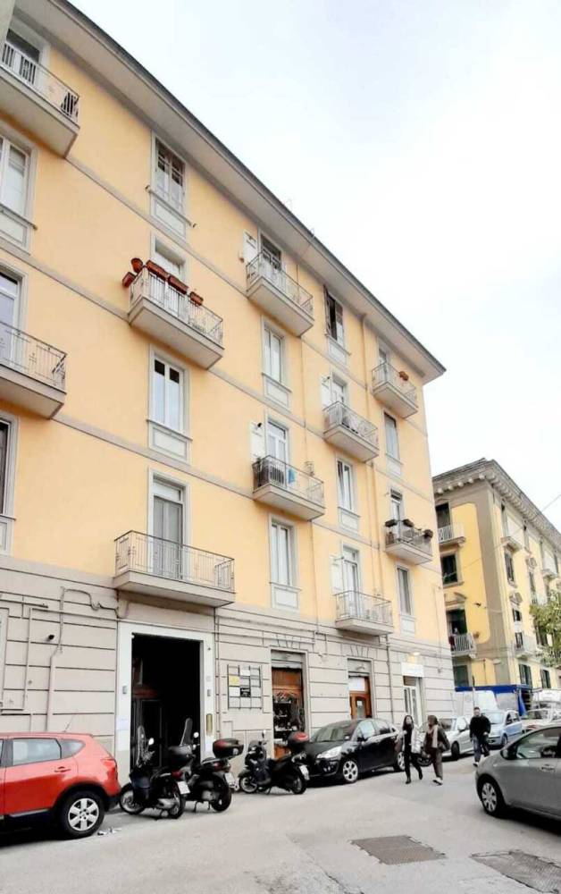 appartamento in vendita a Salerno in zona Centro Città