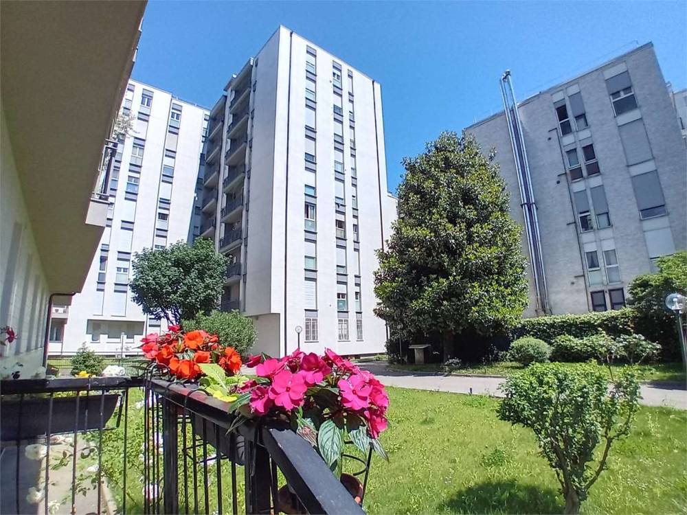 appartamento in vendita a Milano in zona Dergano