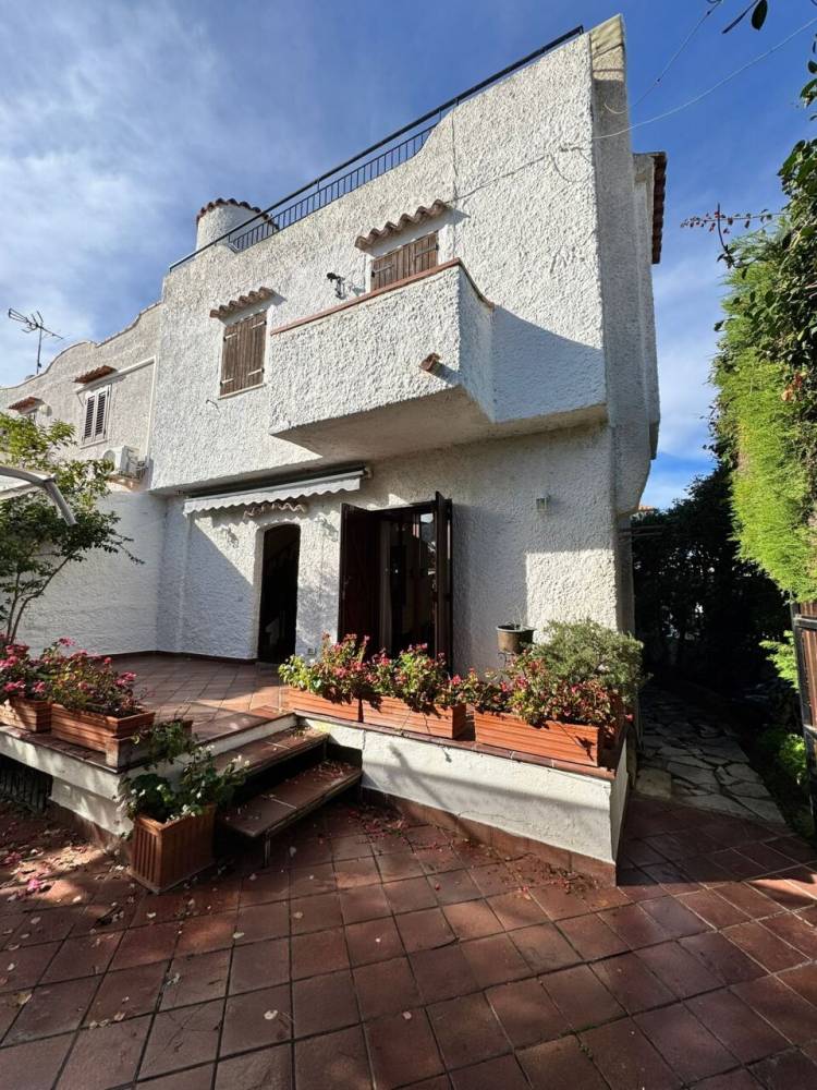 casa indipendente in vendita a San Felice Circeo