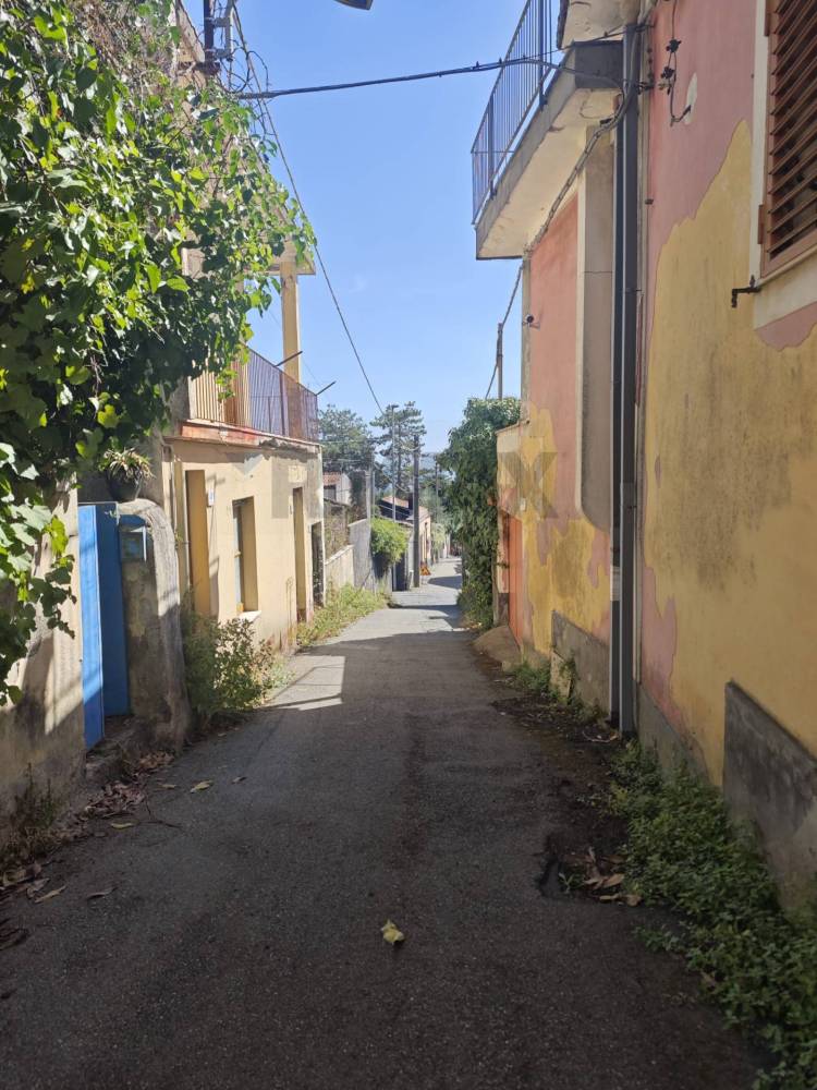 casa indipendente in vendita a Zafferana Etnea
