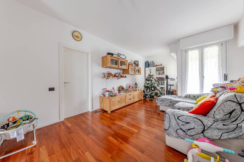 appartamento in vendita a Milano in zona Rogoredo