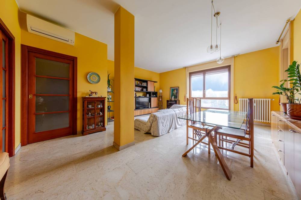 appartamento in vendita a Milano in zona Vigentino