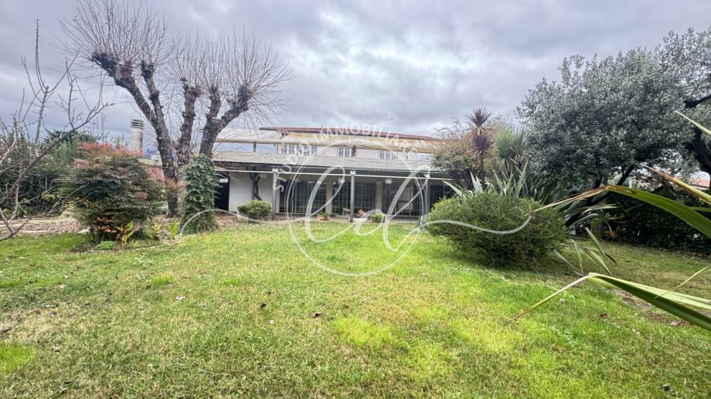casa indipendente in vendita a Camaiore in zona Lido di Camaiore