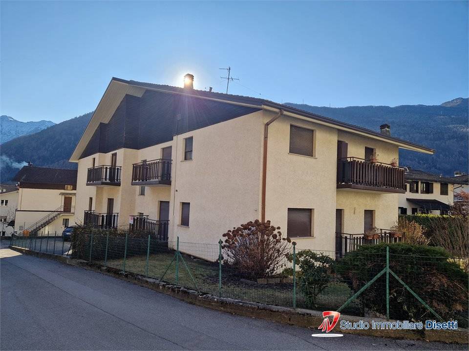 appartamento in vendita ad Edolo in zona Vico