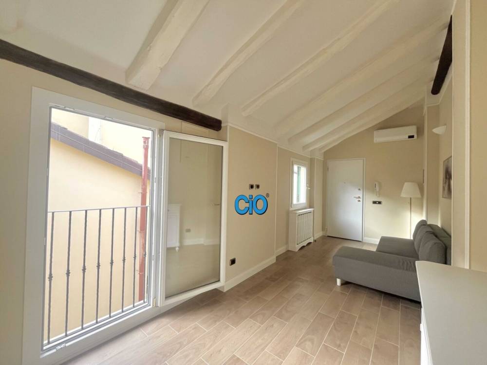 appartamento in vendita a Bologna in zona Santo Stefano