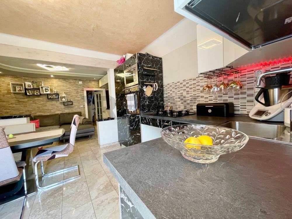 casa indipendente in vendita a Pasian di Prato in zona Passons