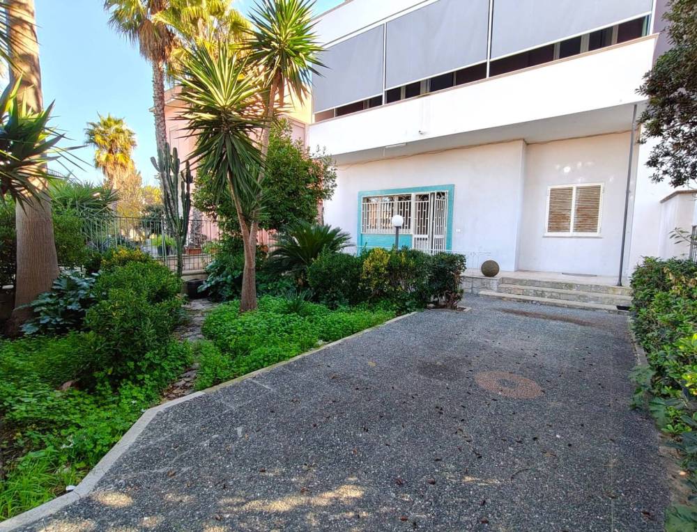 casa indipendente in vendita a Lecce in zona Centro Città