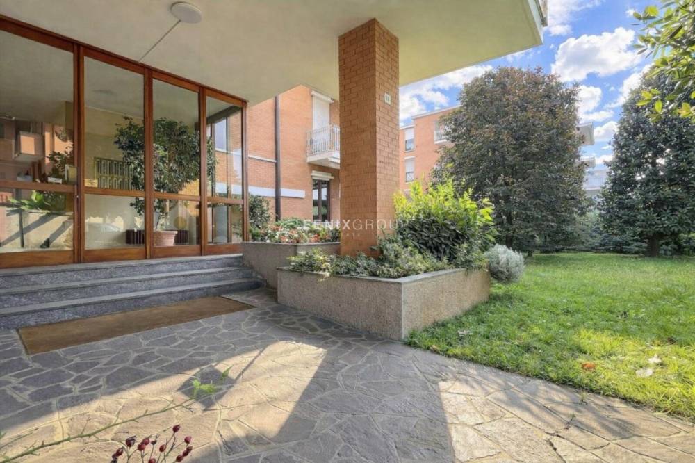 appartamento in vendita a Vimercate in zona Centro Storico