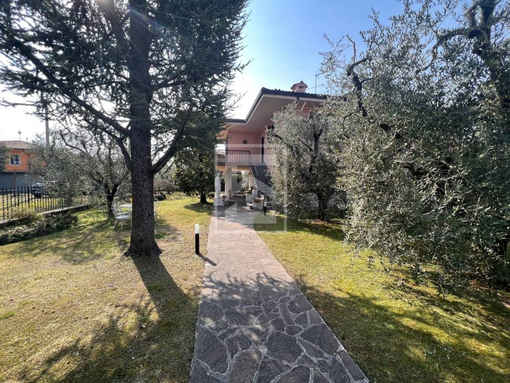casa indipendente in vendita a Calvagese della Riviera